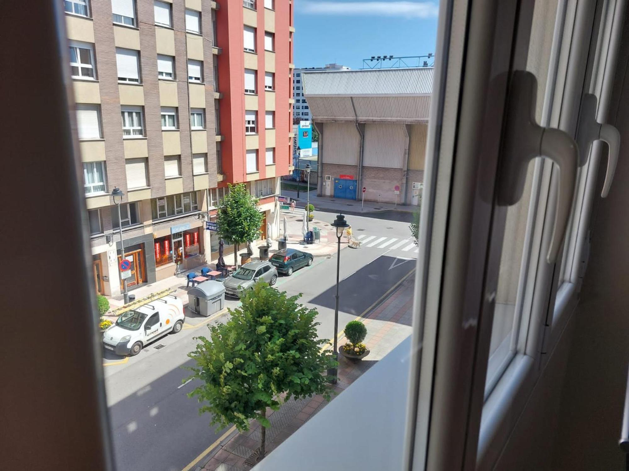 Piso En El Centro Apto 5 Personas Con Garaje Privado Avilés Exteriör bild